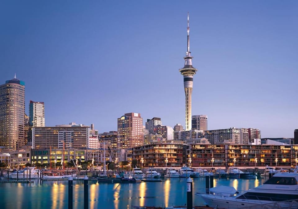 Refined Heritage Suite in the Heart of Auckland Apartment in Auckland