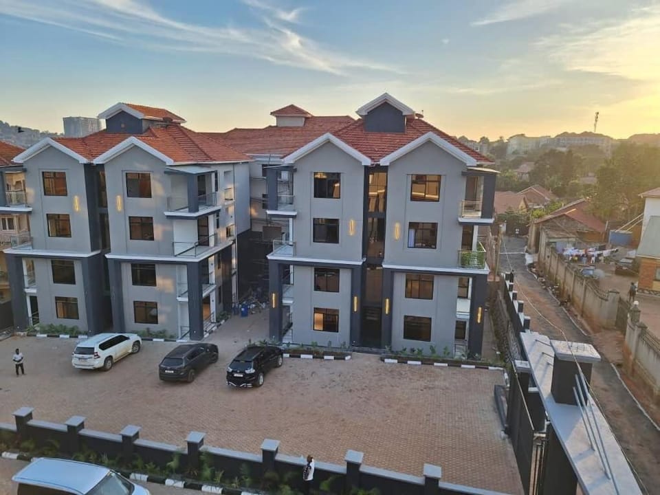 Serene and Luxurious Apartment in kisasi Kla-The Legit Bloom Apartment in Kampala
