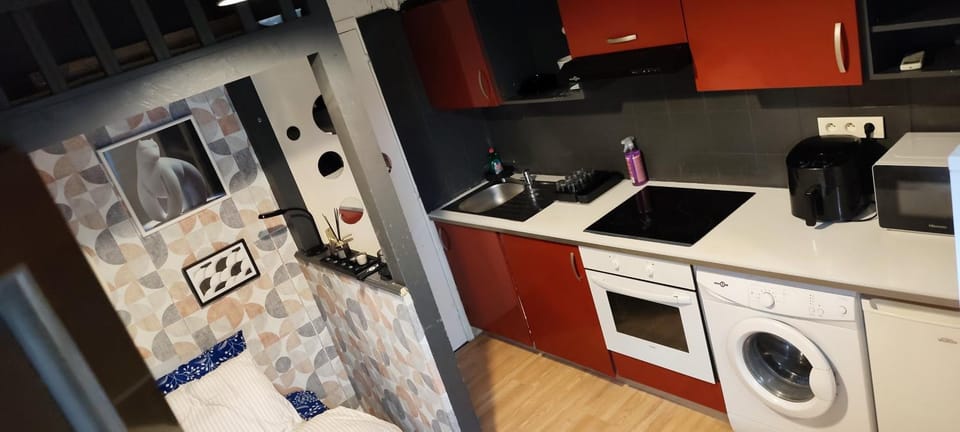 Studio propre disponible Apartment in Île-de-France