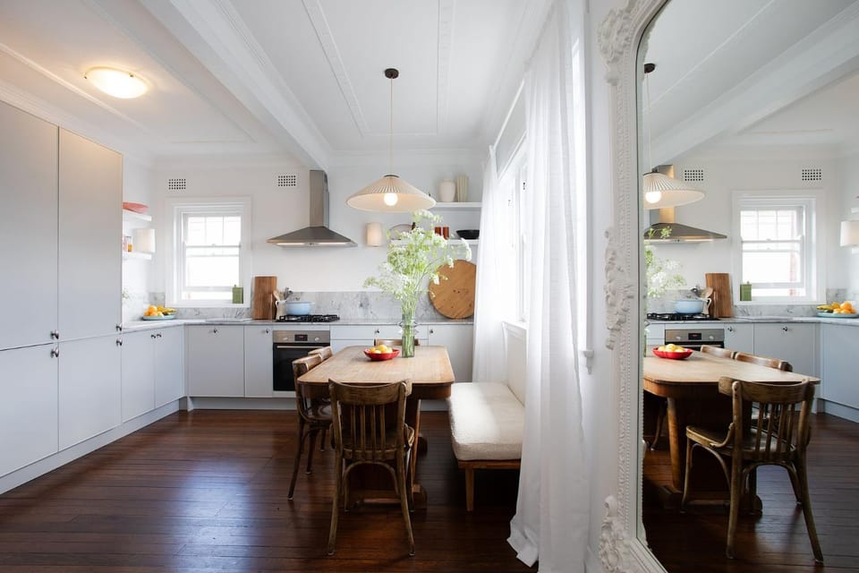 Deco Bay, Double Bay Apartment in Sydney