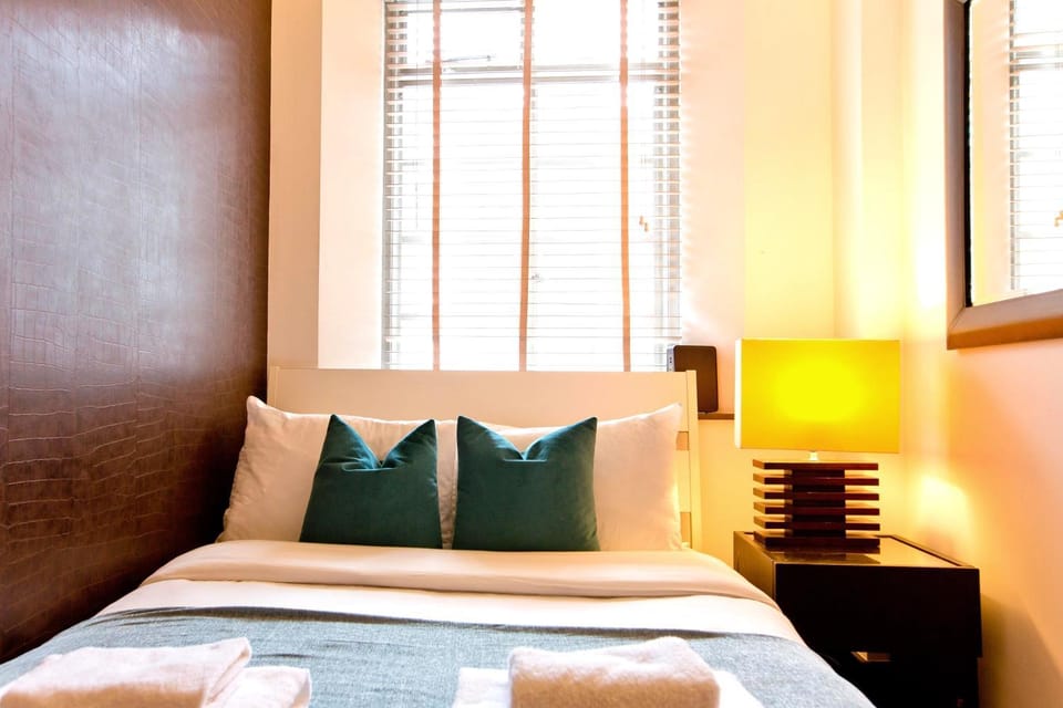 Luxurious 2 Bed Sloane Street Knightsbridge Flat Apartment in City of Westminster