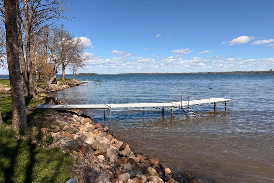Mille Lacs Lake Cabin: Private Dock, Deck & Grill Cabin in Mille Lacs Lake