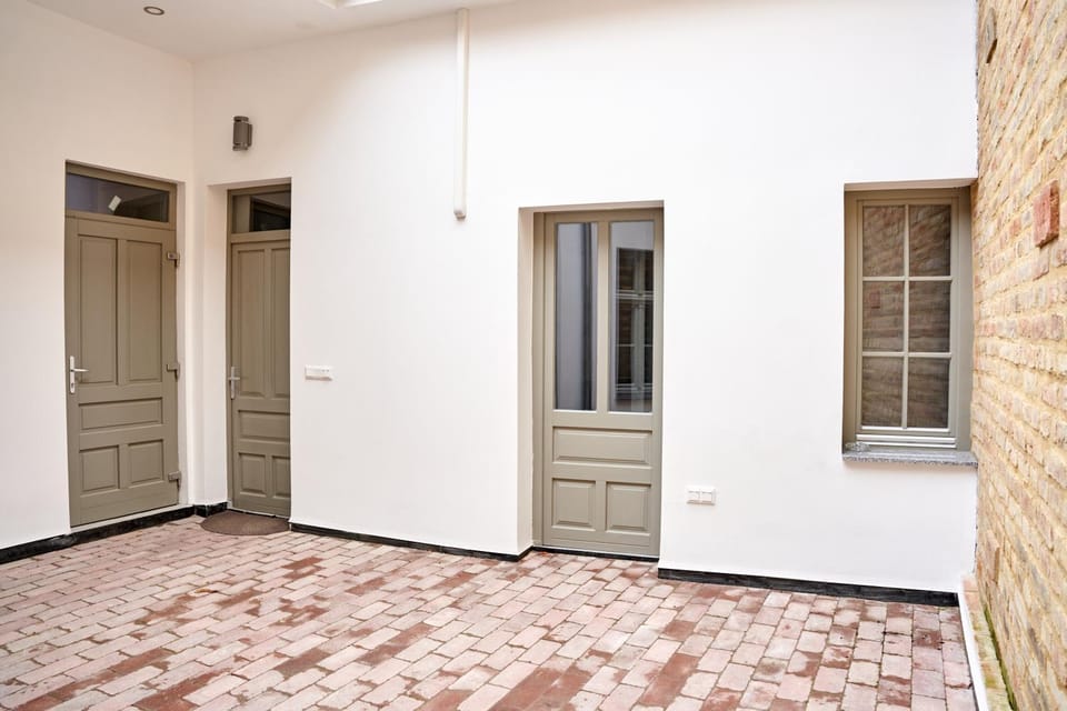 Inner courtyard view