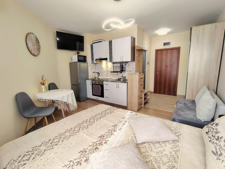 TV and multimedia, Photo of the whole room, kitchen