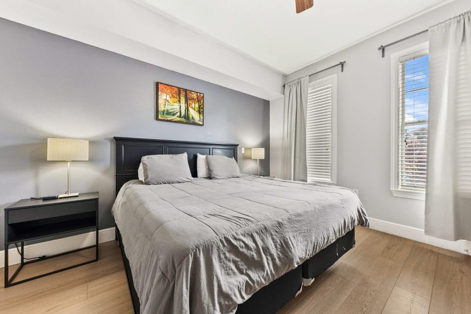 First Floor Resort Condo Poolside Oasis House in Four Corners