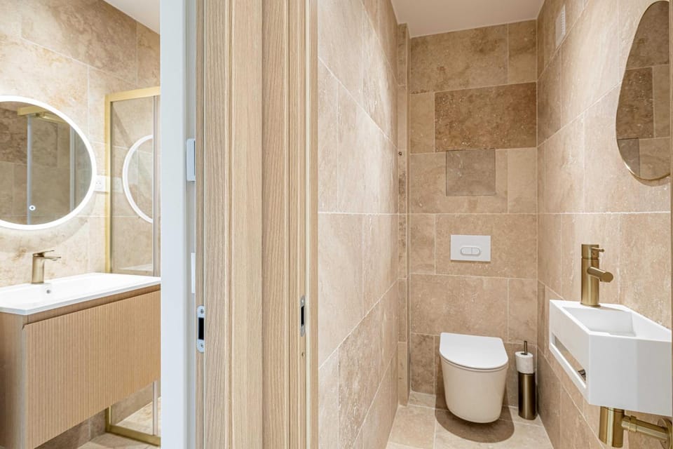 Toilet, Bathroom