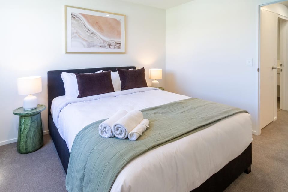 Bed, Photo of the whole room, Bedroom, towels, wardrobe