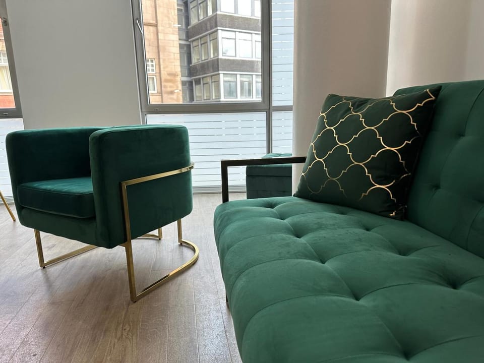 Liverpool Hatton Garden 1 & 2 Bedroom Apartments - WiFi & Secure Parking Apartment in Liverpool