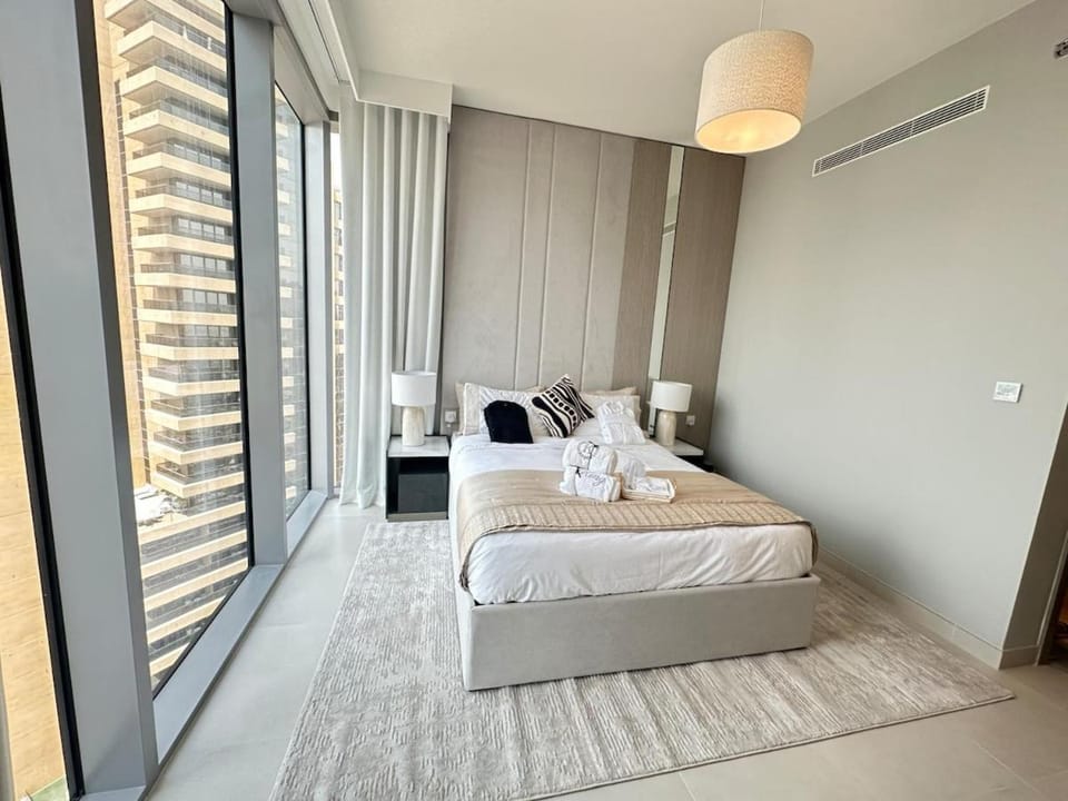 Royal suite at Liv marina views House in Dubai