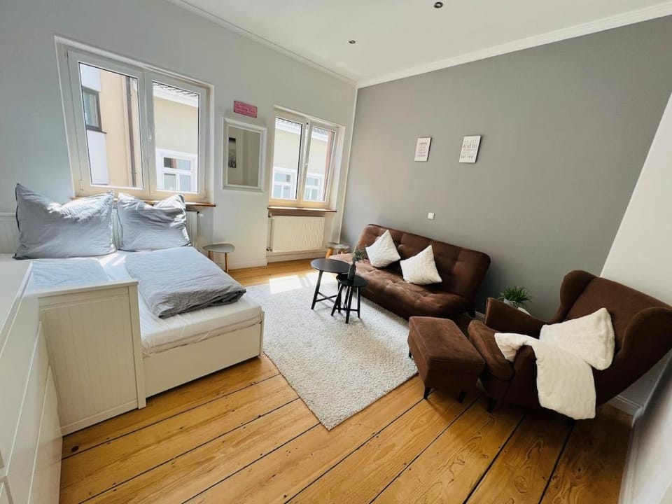 Living room, Bedroom
