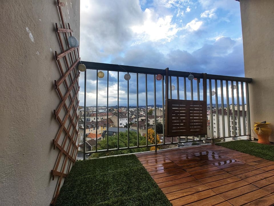 View (from property/room), Balcony/Terrace, Mountain view