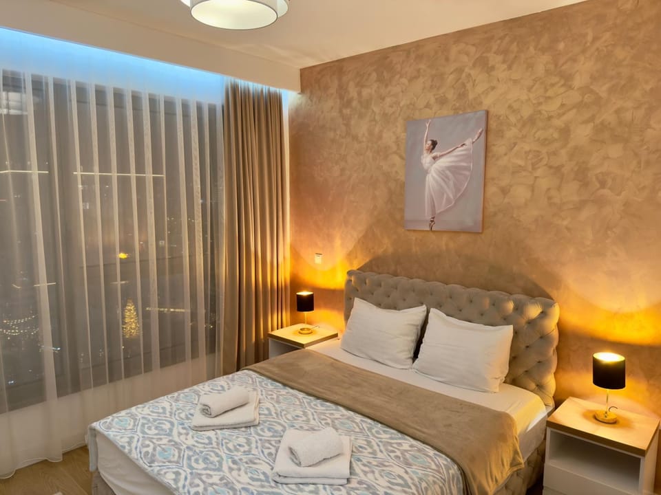 Bed, Bedroom, City view