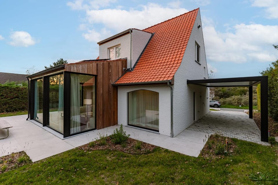 Property building, Day, Garden, Garden view
