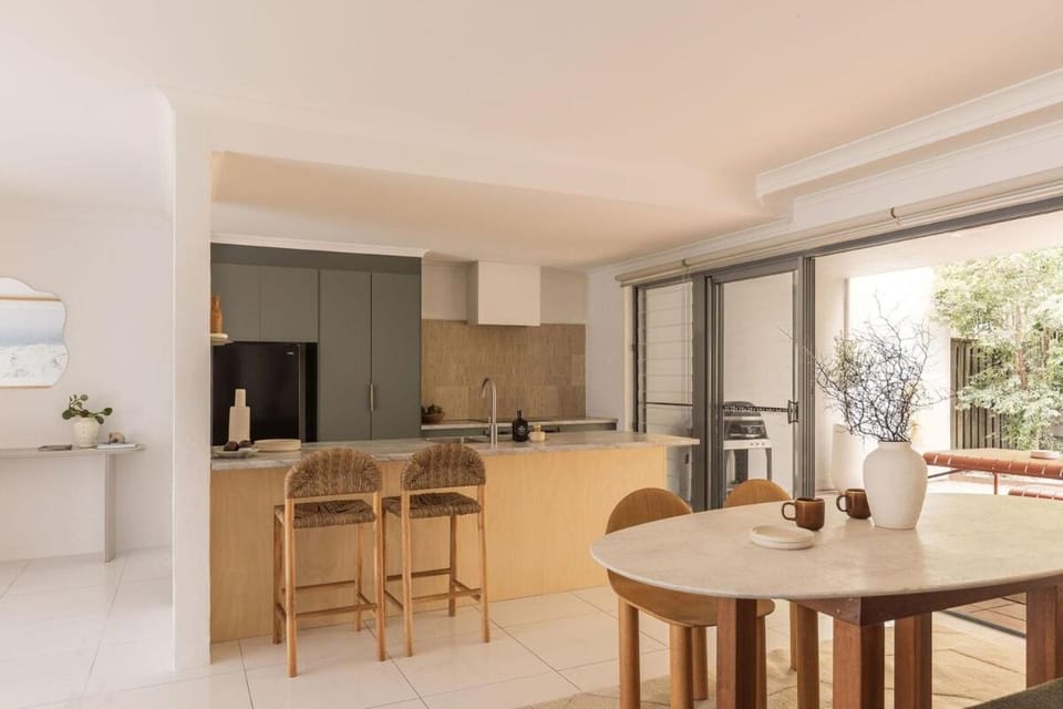 Lucky Lane - Mid Town Byron Apartment in Byron Bay