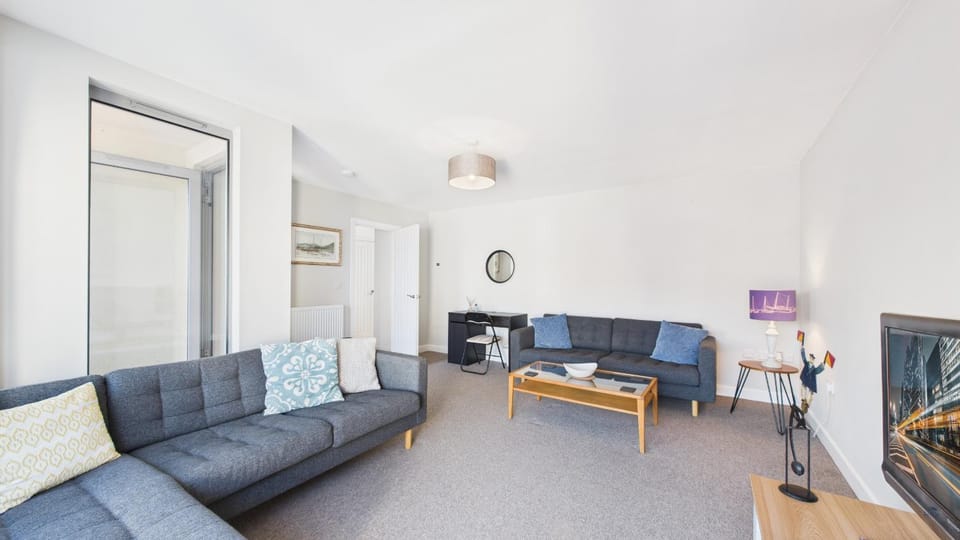 Communal lounge/ TV room, Living room