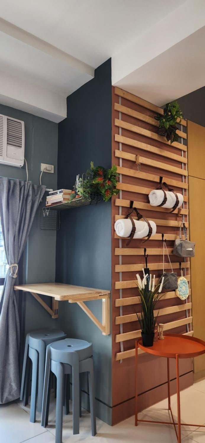 Living room, Seating area, air conditioner