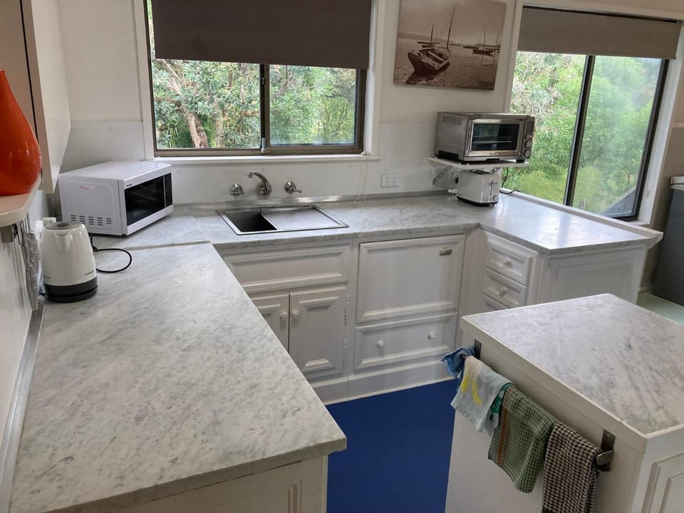 93 Atherton House in Venus Bay