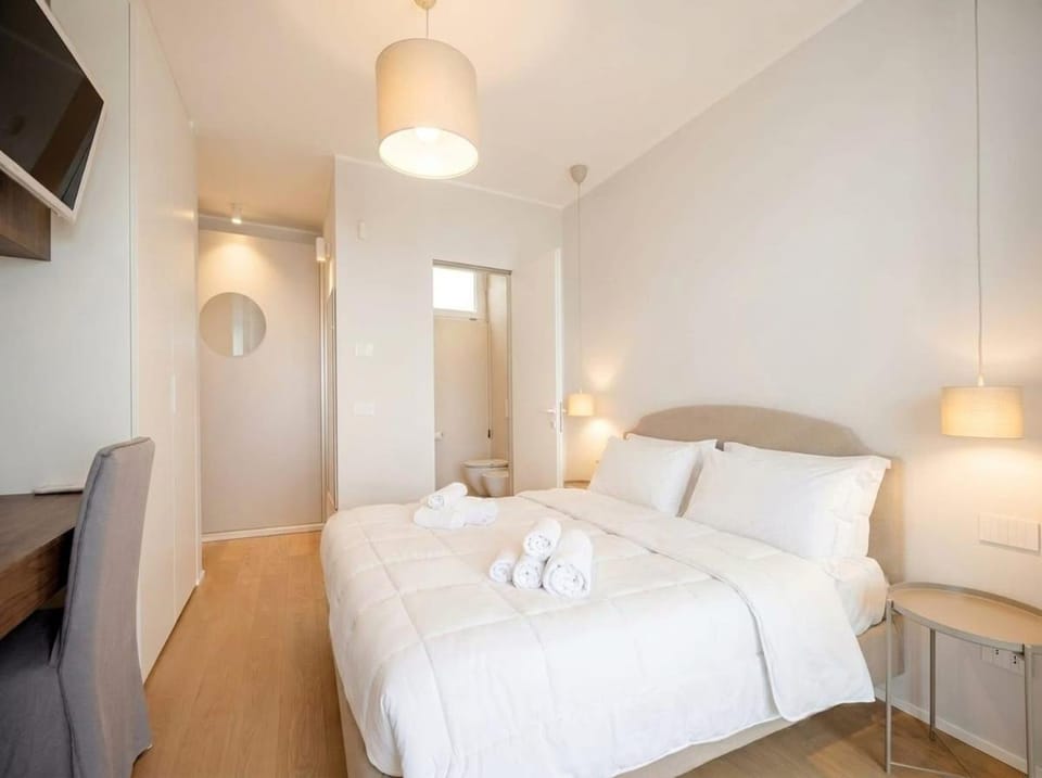 Palazzo Verdi - Seafront Luxe Retreat Apartment in Bari