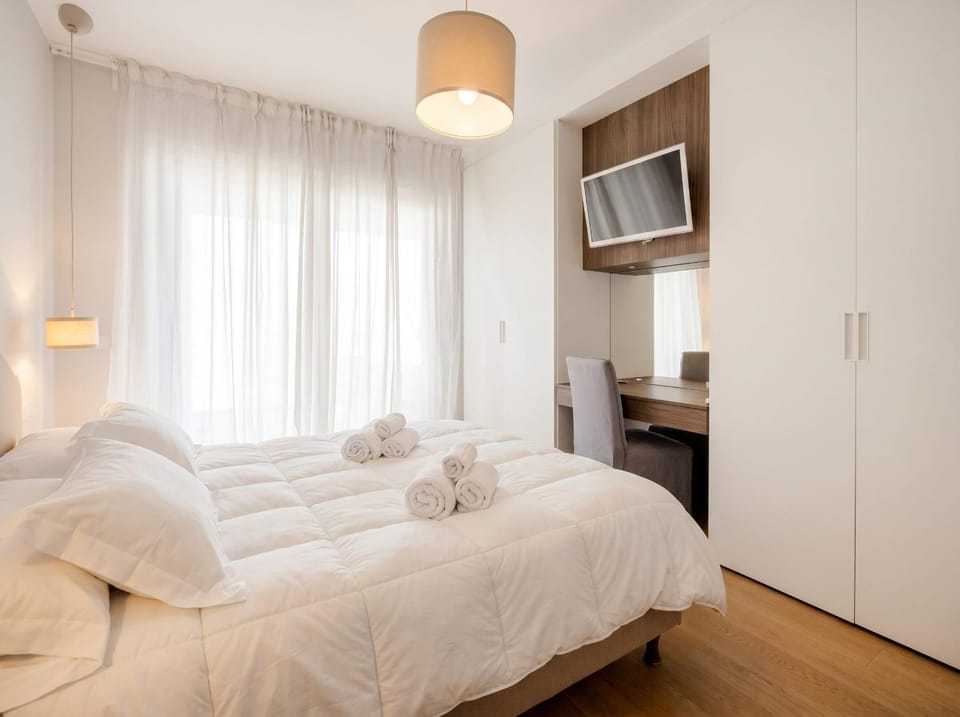 Palazzo Verdi - Seafront Luxe Retreat Apartment in Bari