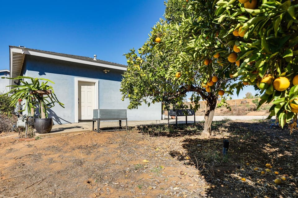 Hike, Sip and Explore Couples Retreat in Fallbrook House in Fallbrook