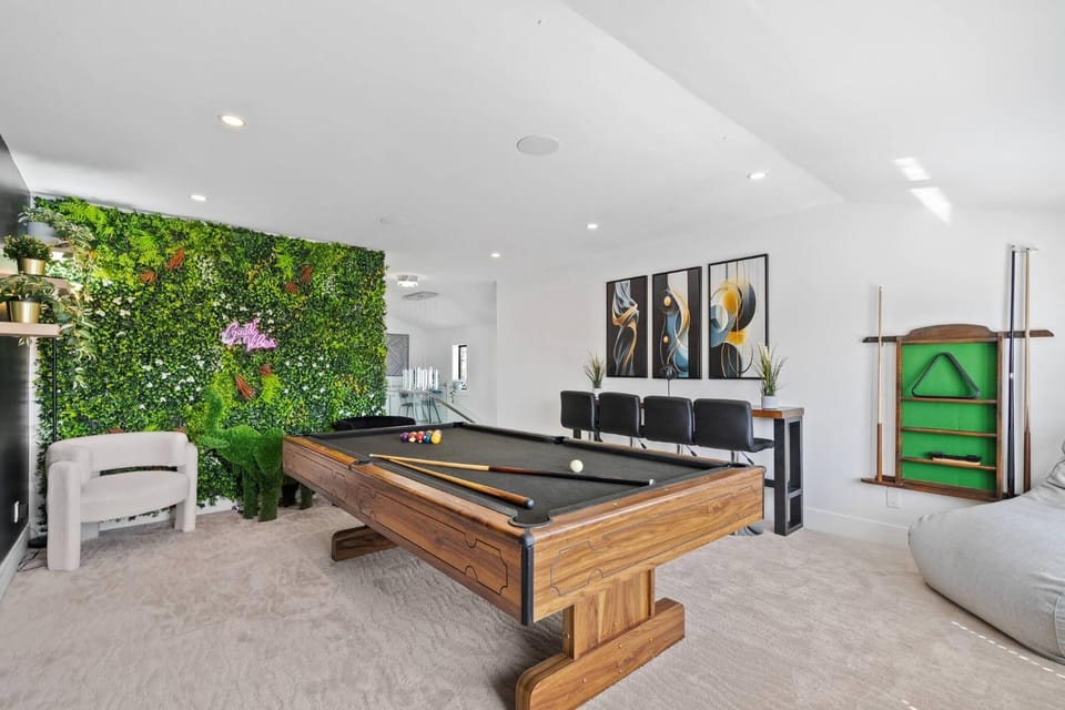 Game Room, Other