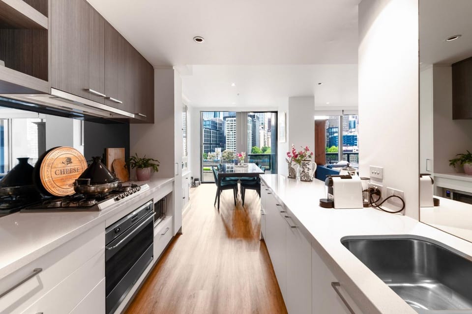 Opulent River View Living in Southbank Apartment in Southbank