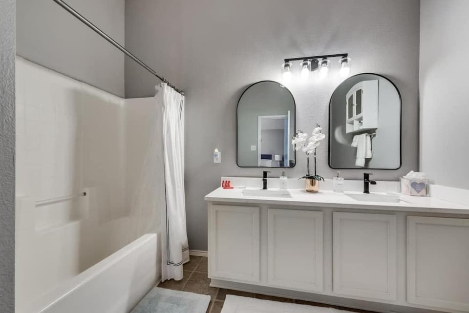 3BD Home Garage HWY 360 Grand Prairie GP020 Apartment in Arlington