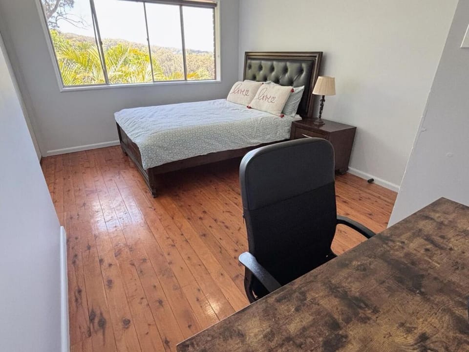 Spacious 3BR Home - Quiet Street - Long Stay Welcome House in Central Coast