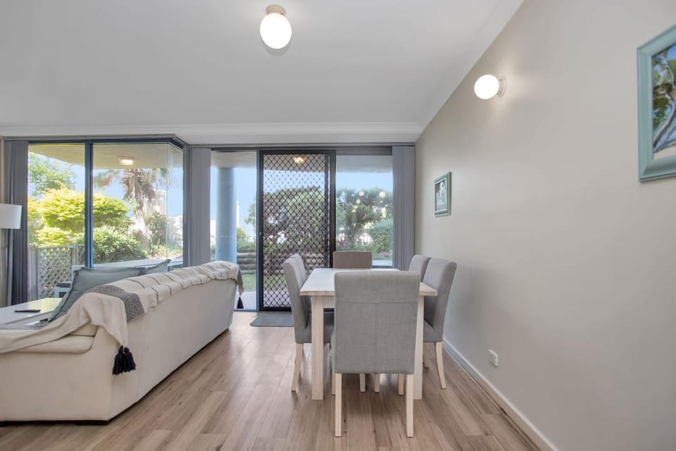 Nautilus 2 Ground Floor Apartment House in Hawks Nest