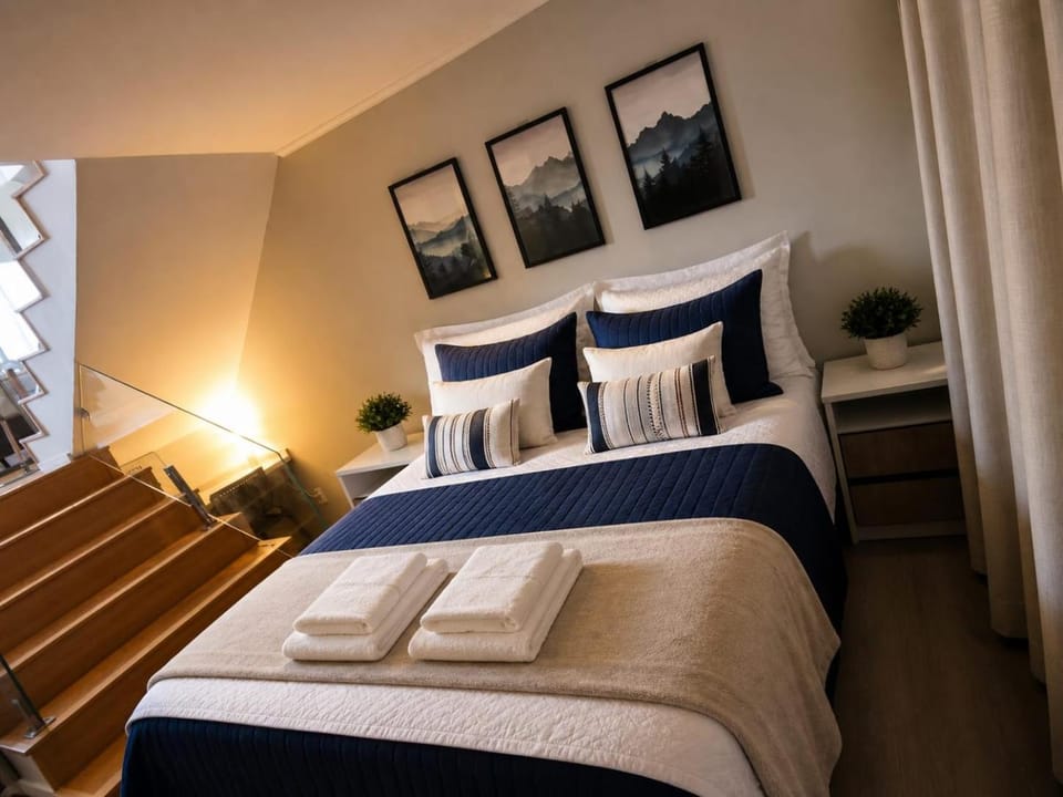 Decorative detail, Bedroom, towels