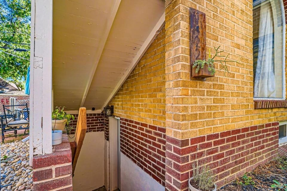 Property building, Day