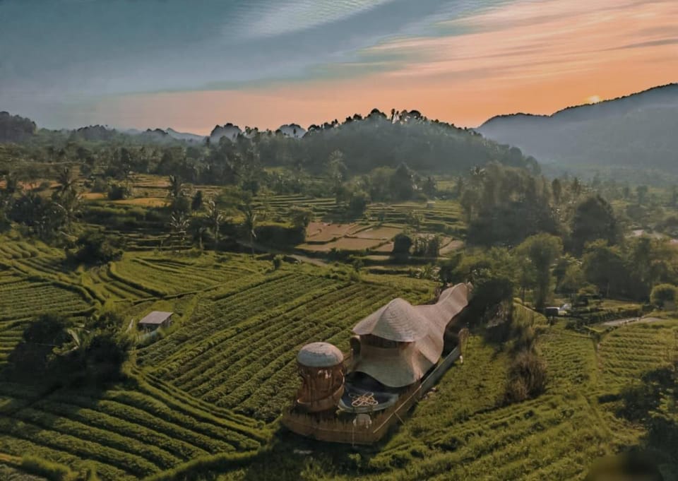 Nearby landmark, Natural landscape, Bird's eye view, Mountain view, Sunrise