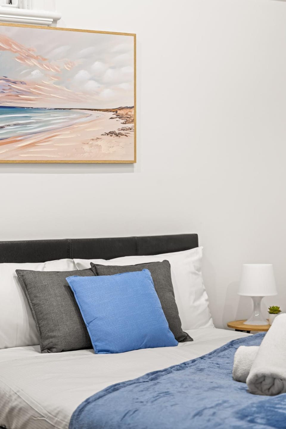 Kensington Double Room - Central & Affordable - Shared Bathroom & Kitchen Bed and Breakfast in Kensington