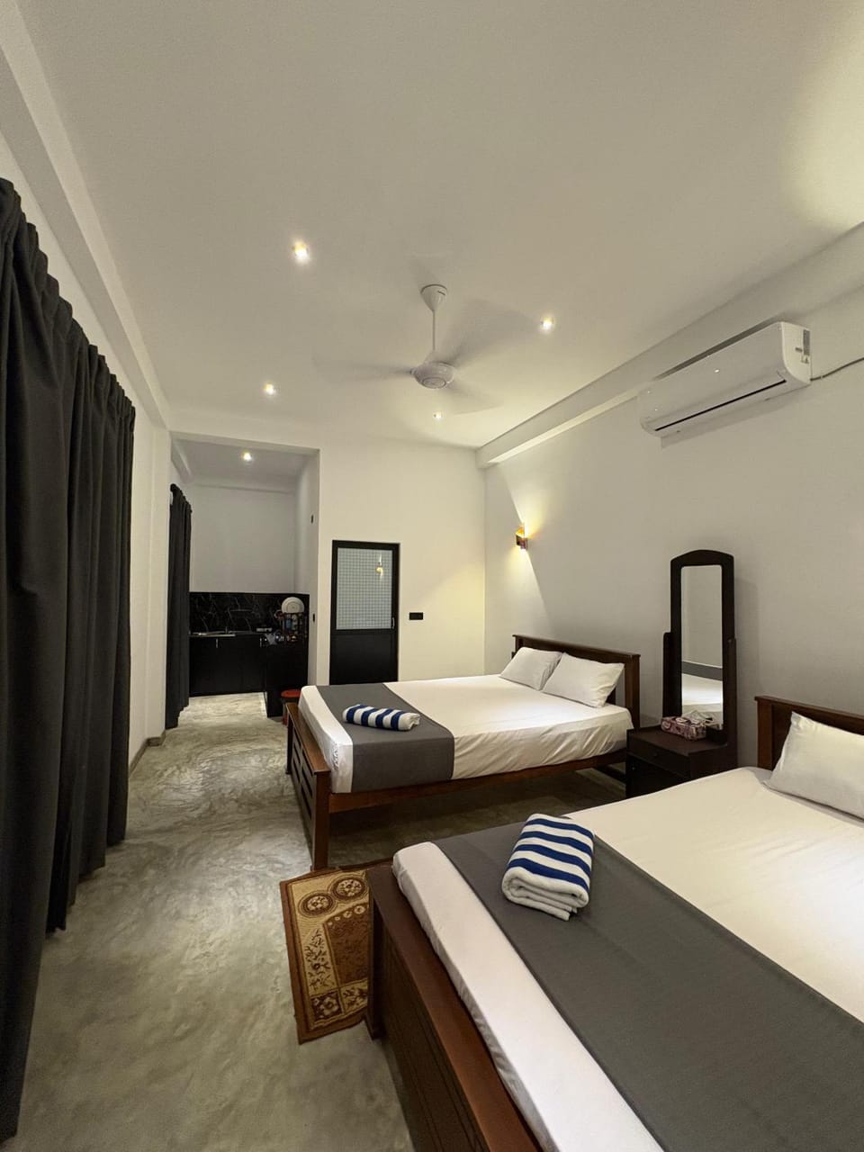 Bedroom, air conditioner