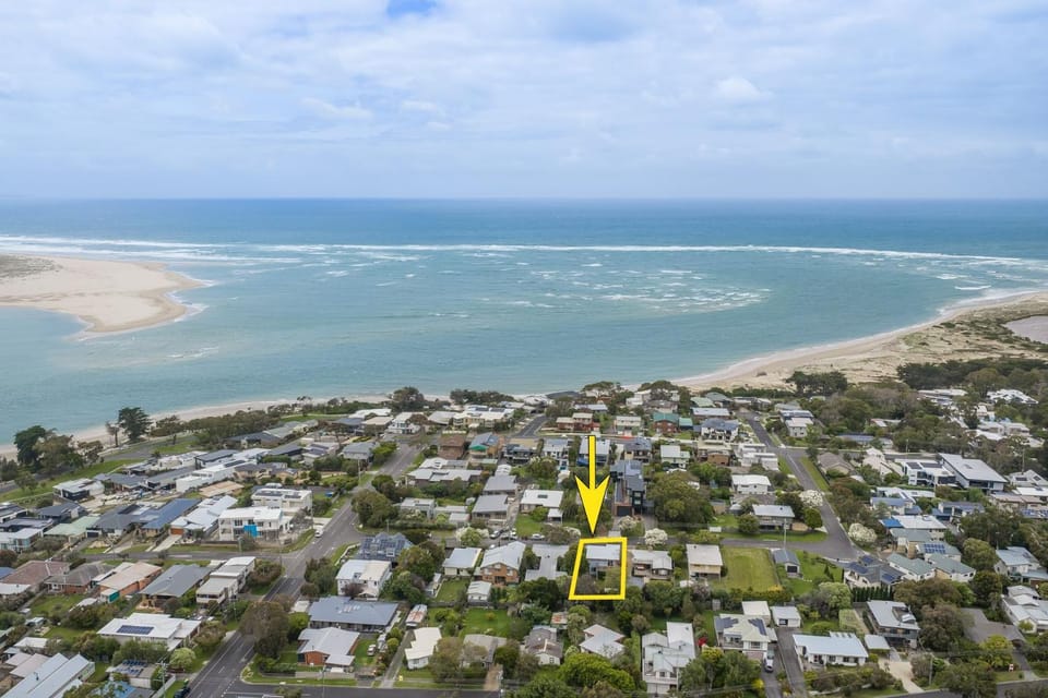 Wilson Beach House Wifi and Linen Included House in Inverloch