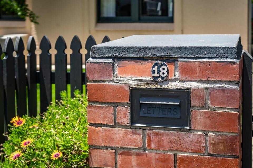 K Rose Cottage In the heart of Victor Harbor - No Linen Included House in Victor Harbor