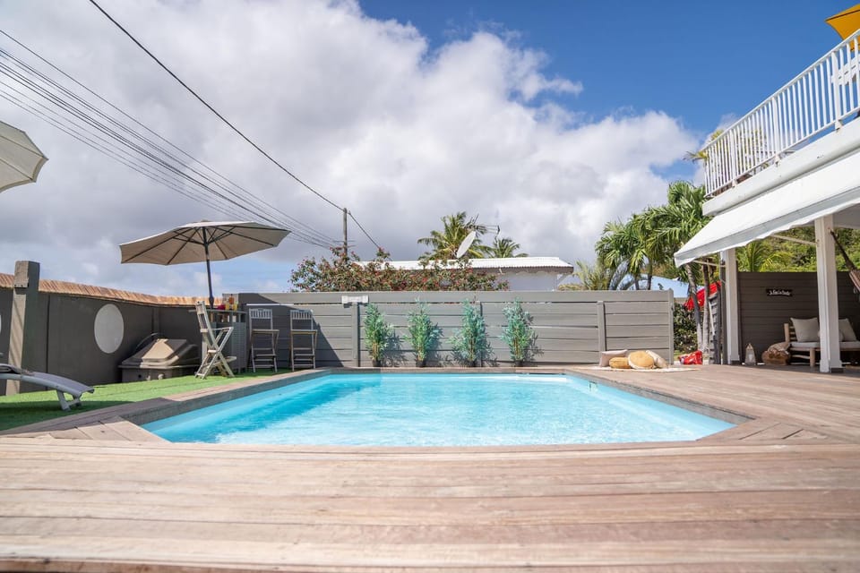 Patio, Day, Pool view, Swimming pool, sunbed