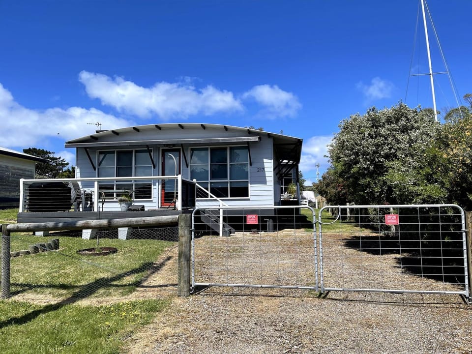 The Songbird House in Venus Bay