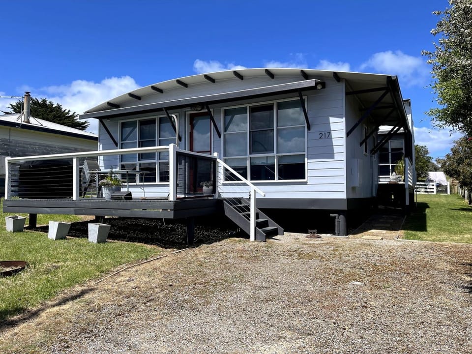 The Songbird House in Venus Bay