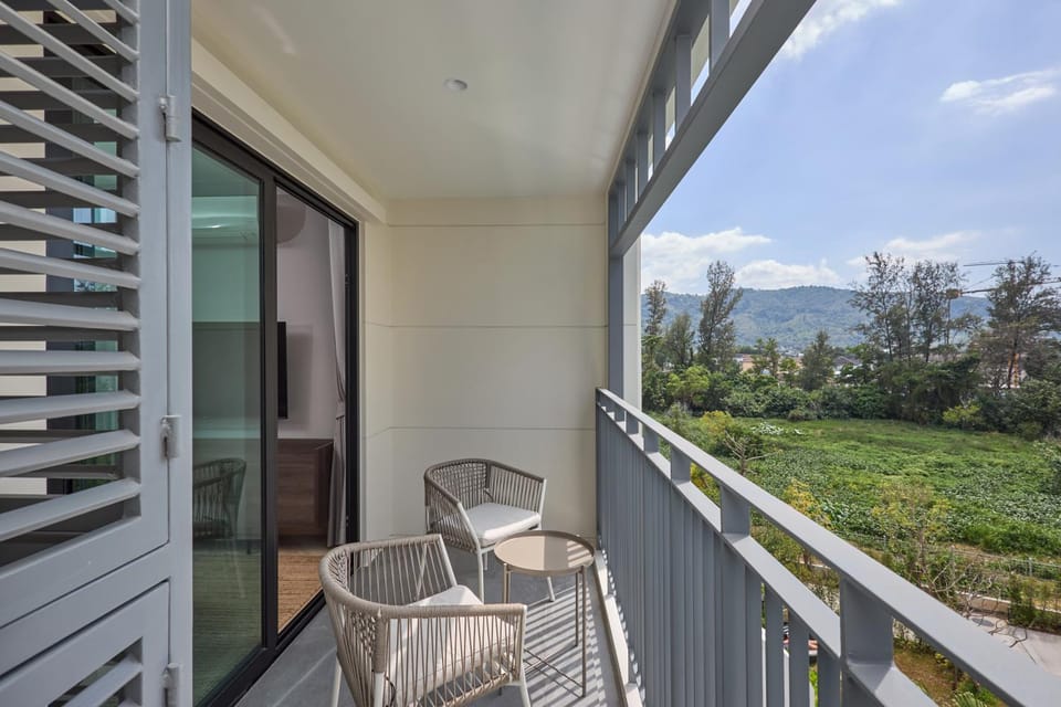 View (from property/room), Balcony/Terrace, Mountain view
