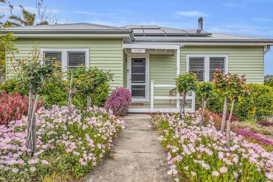 Property building, Garden, Garden, Garden view