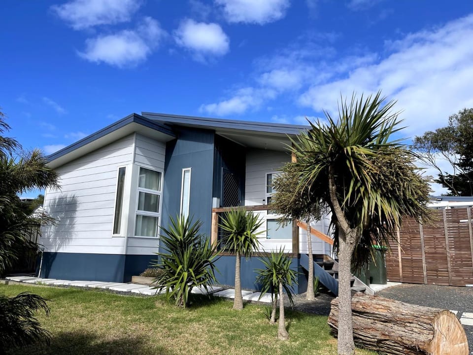 One Link Road House in Venus Bay