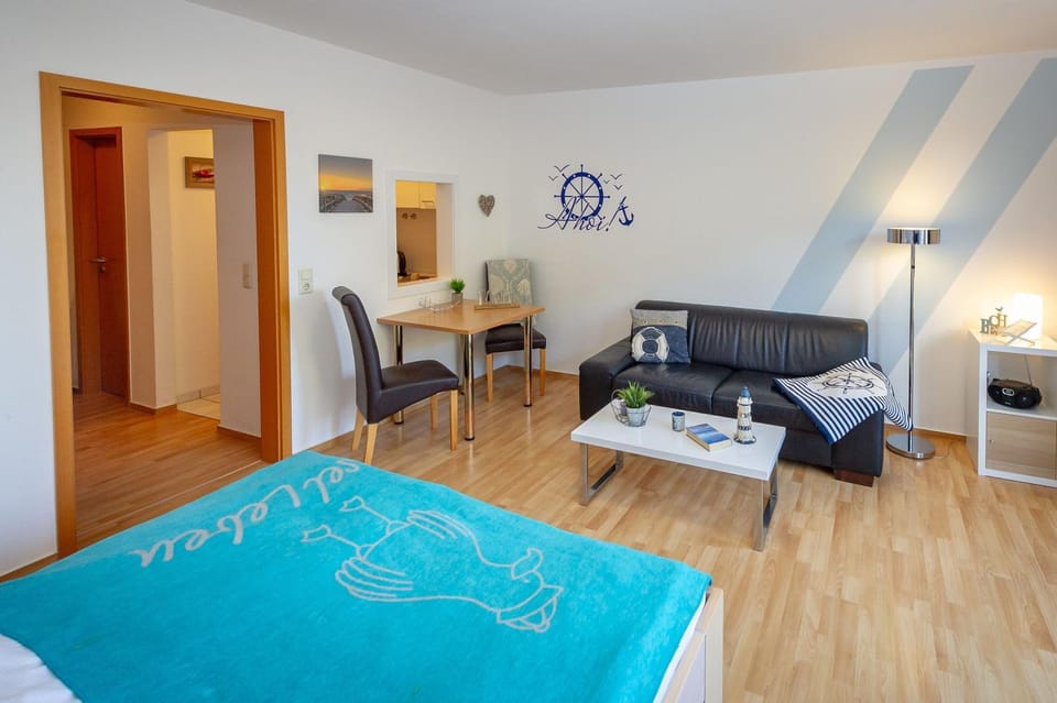 Living room, Photo of the whole room, Seating area