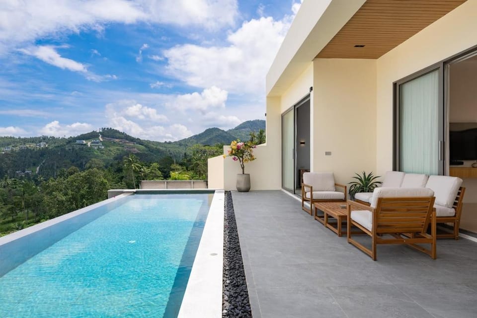 Villa Juloma - The Jewel of the Hill Villa in Ko Samui