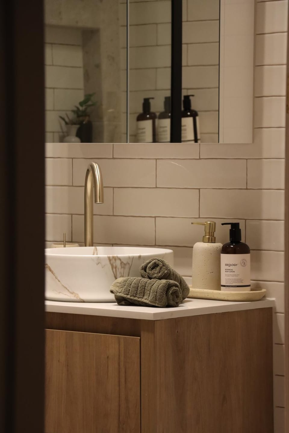 Bathroom, towels