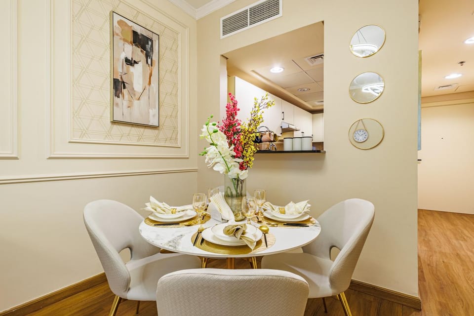 Elegant Oasis - 15 min to Burj Khalifa and Aiport - 1 BDR - 4 pax Apartment in Dubai