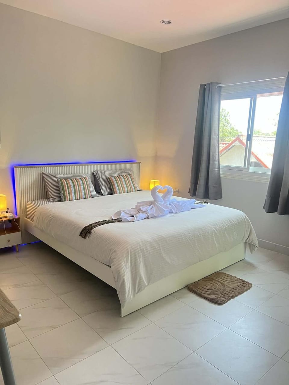 Bed, Bedroom