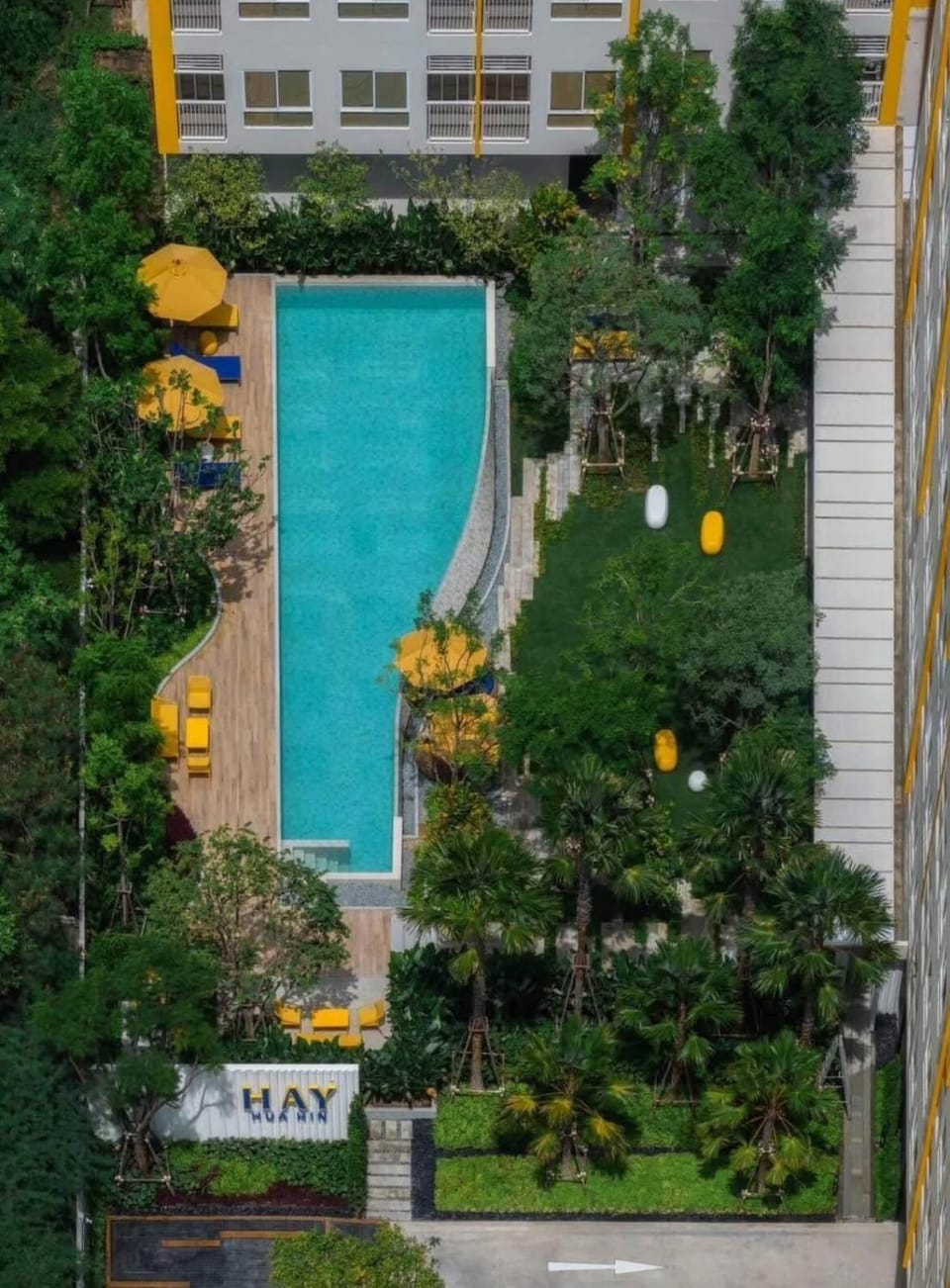 Brand New Beach Condo Huge Pool Tennis & Sunshine 5 min from Beach Apartment in Nong Kae