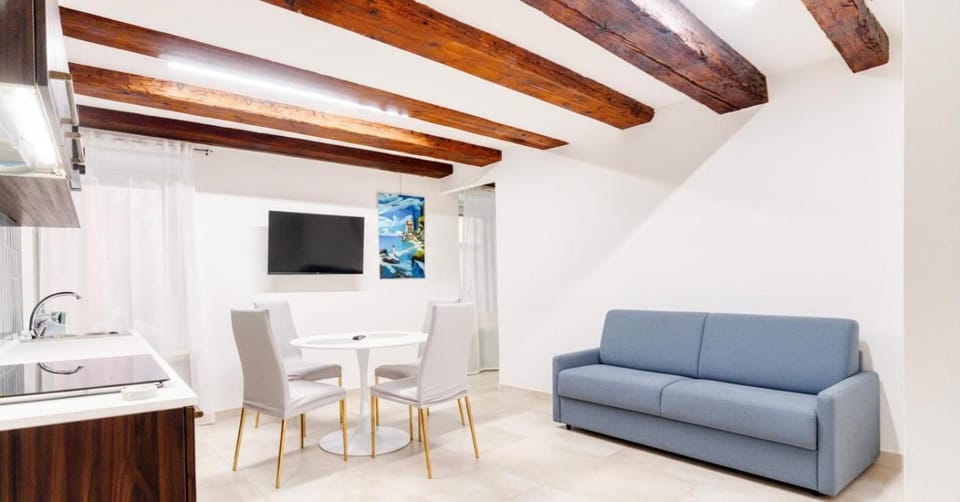 Domus Martis Elegant Suites - Just 20 meters from Verona Cathedral Apartment in Verona
