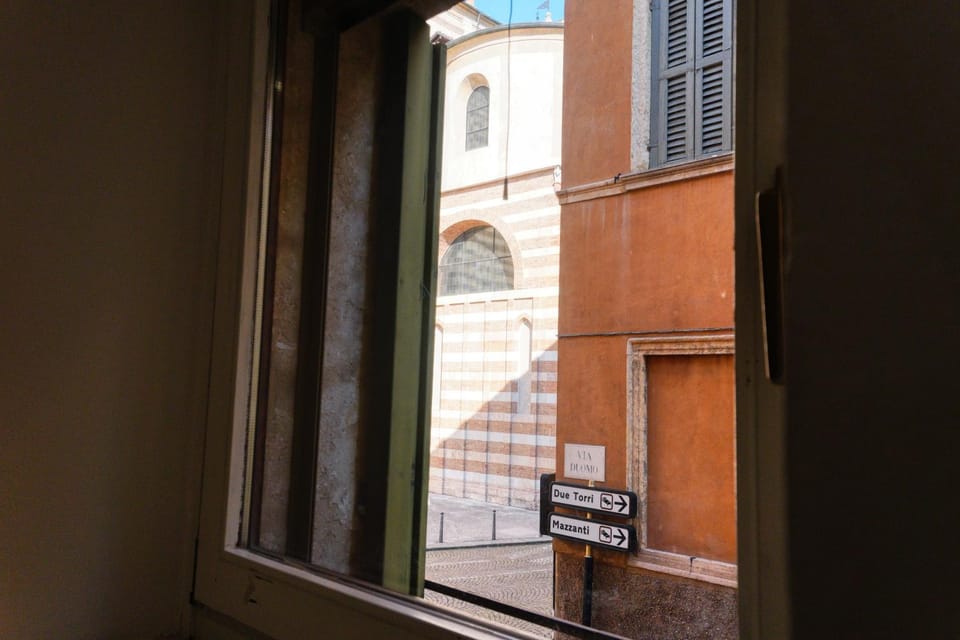 Domus Martis Elegant Suites - Just 20 meters from Verona Cathedral Apartment in Verona